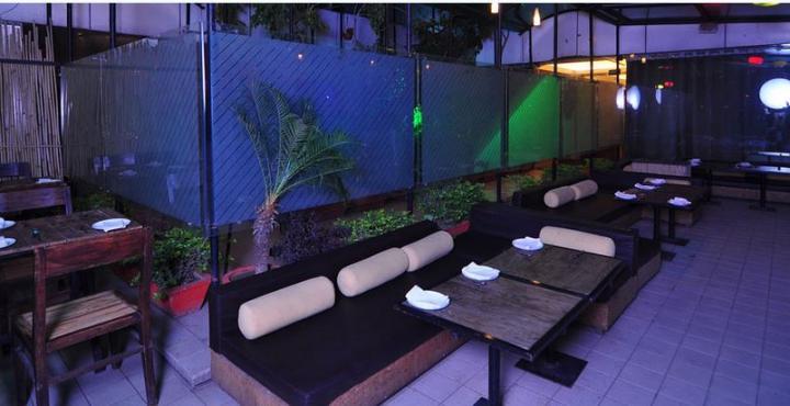 Infiniti Hotel And Spa Indore Buitenkant foto
