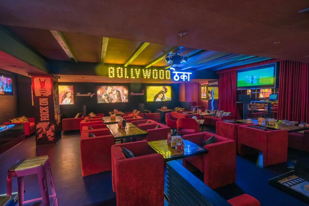 Infiniti Hotel And Spa Indore Buitenkant foto