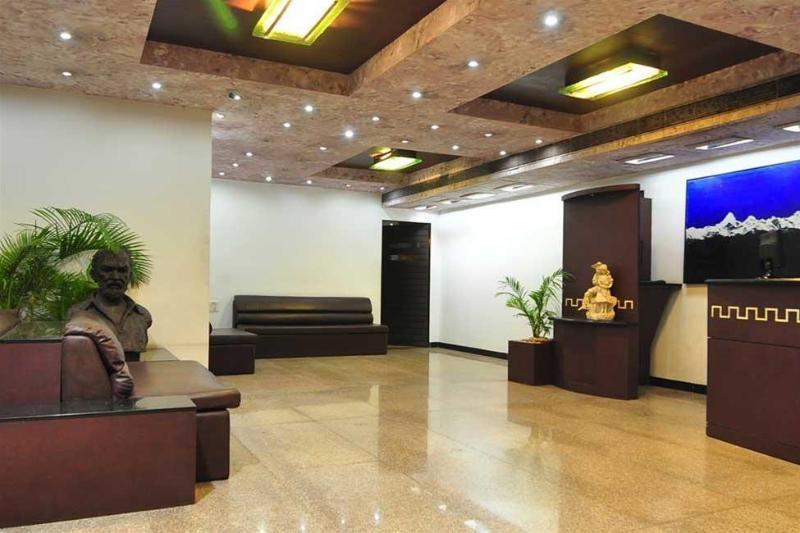 Infiniti Hotel And Spa Indore Buitenkant foto