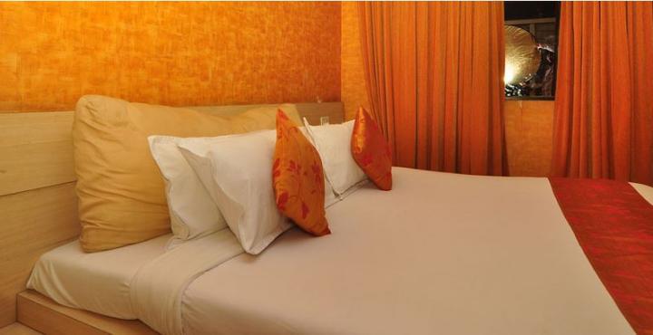 Infiniti Hotel And Spa Indore Buitenkant foto